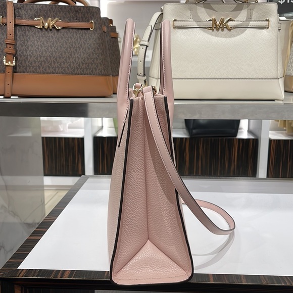 Michael Kors Medium Mirella 35S2G7ZT7L Tote Bag 
Powder Blush Multi
NWT - Picture 16 of 16